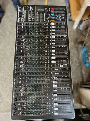 Yamaha Smx24 24channels Professional Audio Mixer