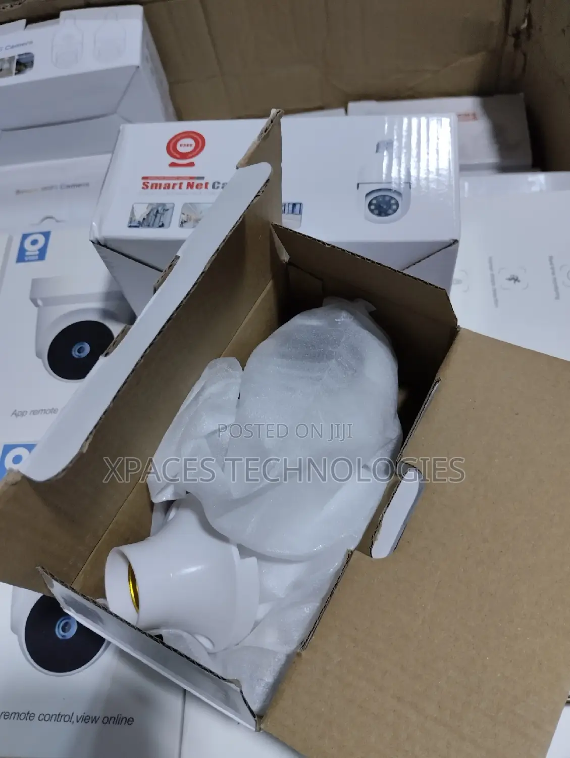 2mp Wireless Ptz Bulb Camera With Two Way Audio, V380 Pro