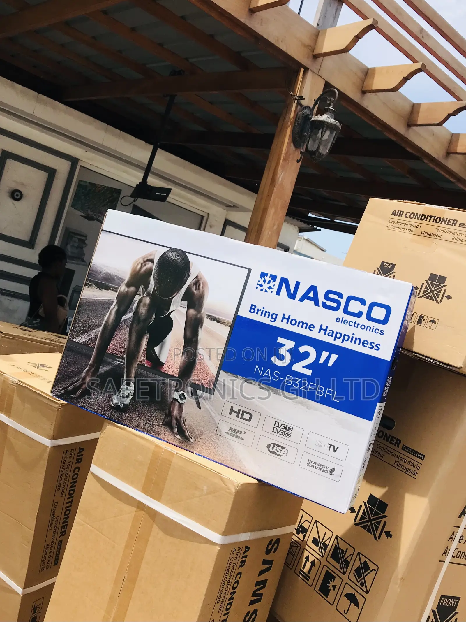 Nasco Digital Satellite 32 Inches Glossy Led Electric Black
