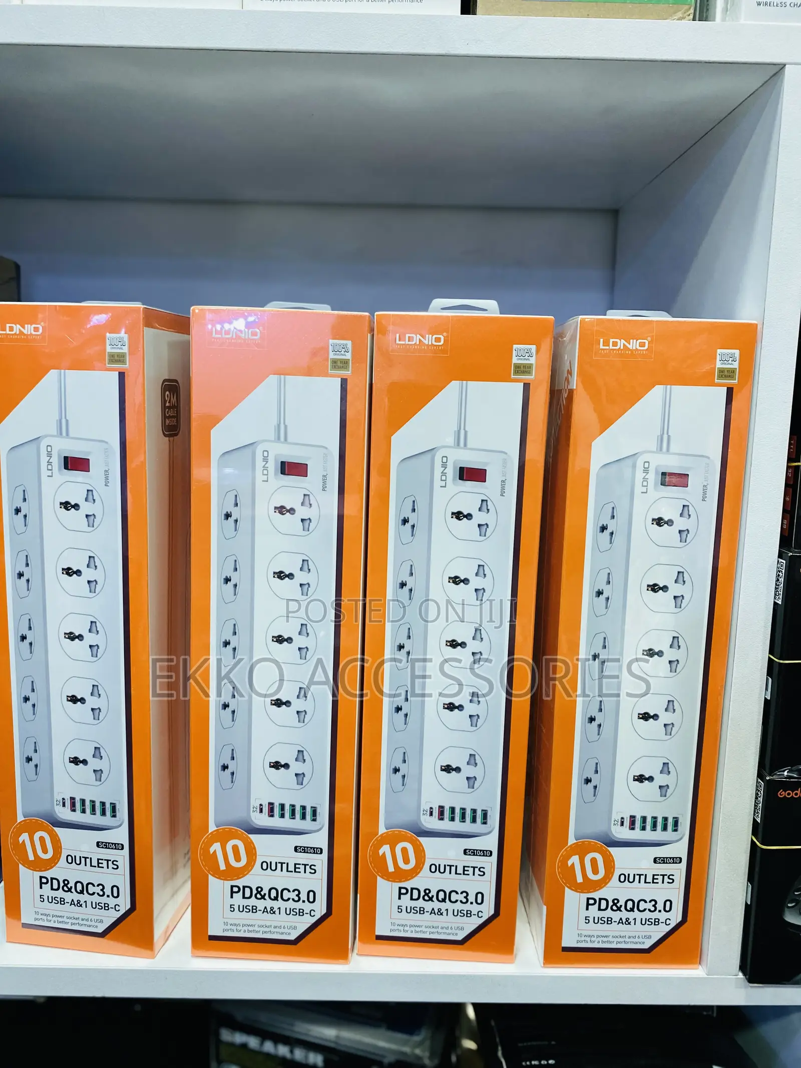 LDNIO 10 Outlets Extension Board With 5 USB 1 Type C Port