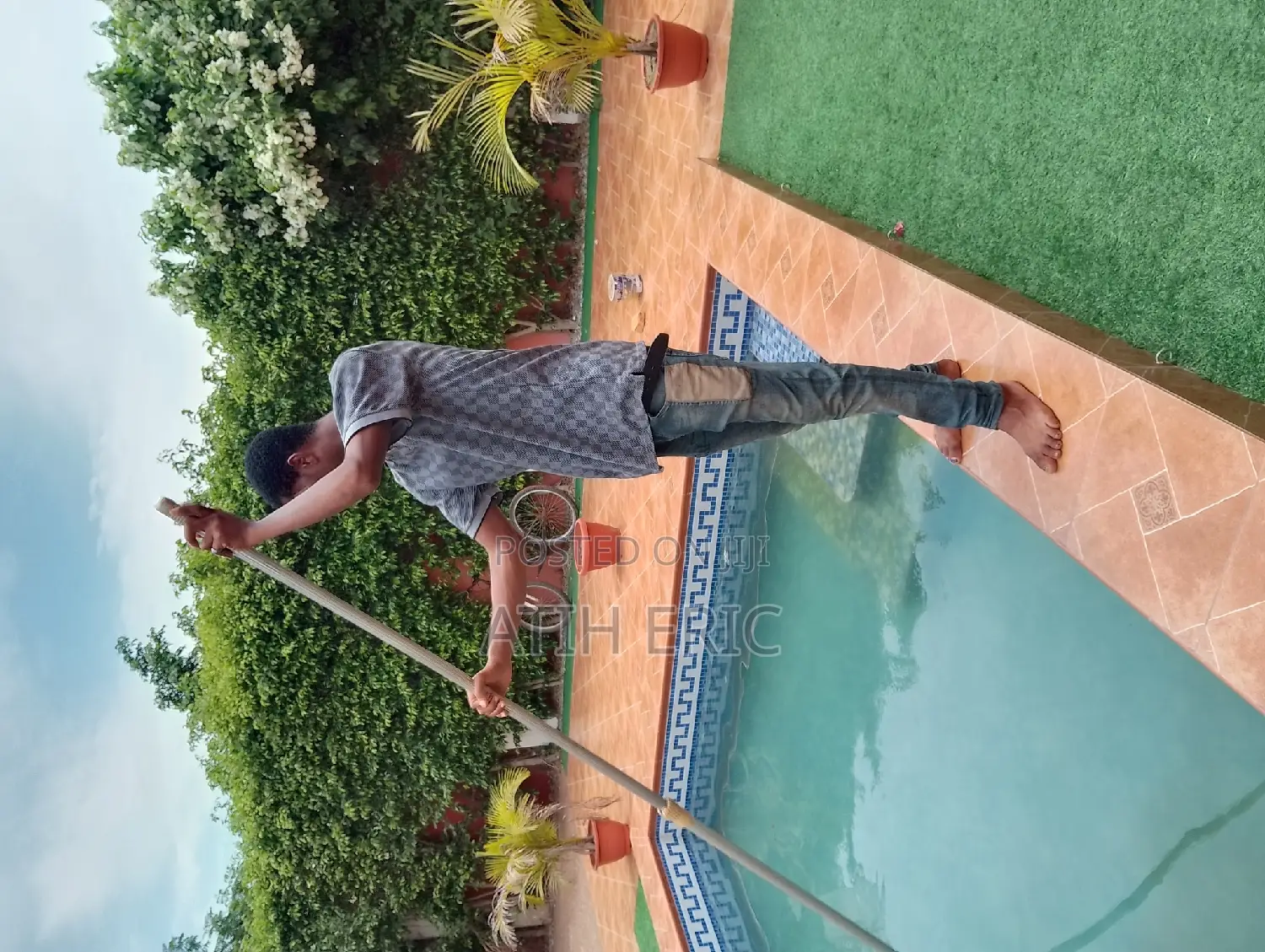 Swimming Pool Cleaning Services