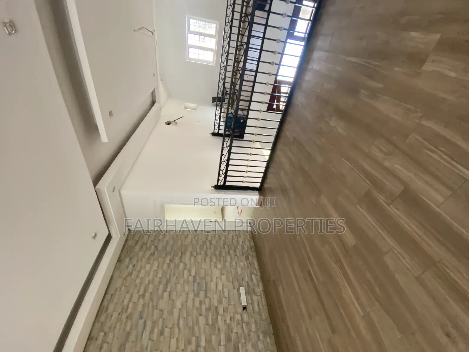 4bdrm Mansion in Tseaddo, Airport Residential Area for sale