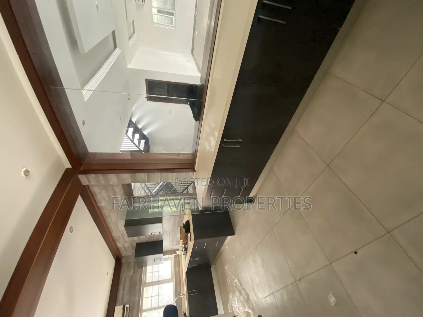4bdrm Mansion in Tseaddo, Airport Residential Area for sale