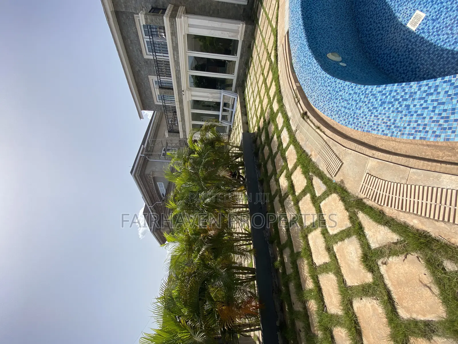 4bdrm Mansion in Tseaddo, Airport Residential Area for sale