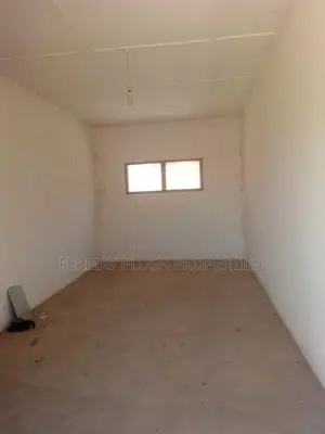 3bdrm House in Regimanuel Gray, Accra Metropolitan for sale