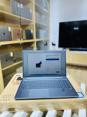 New Laptop HP ZBook Firefly 16inch G9 32GB Intel Core i7 SSD 512GB