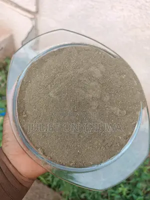 Undiluted Ambunu Powder Hair Conditioning and Detangling