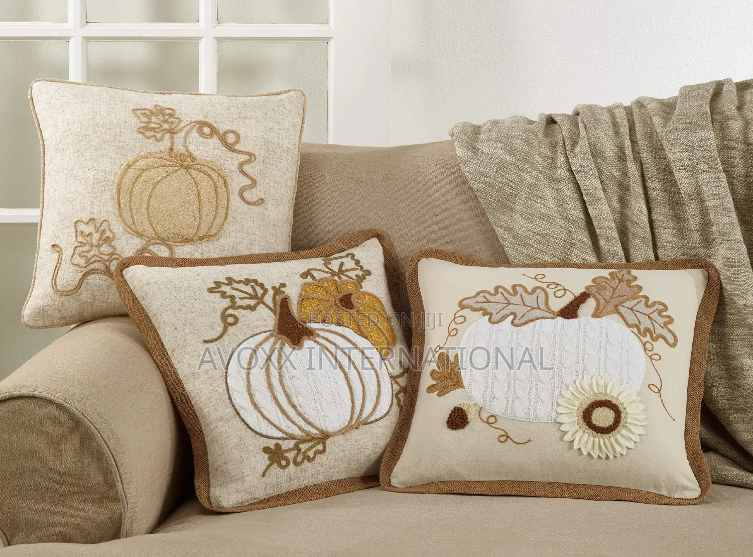 Appliqué Knit Pumpkin Poly Filled Throw Pillow, 16", Natural