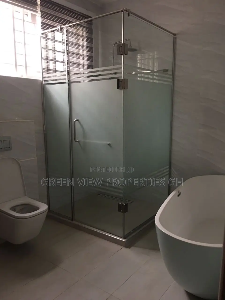 4bdrm Duplex in West Hills Mall Area for sale