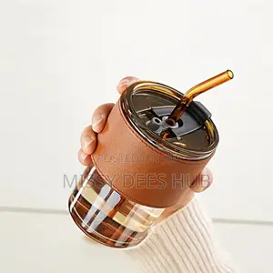 Glass Tumbler With Lid and Straw