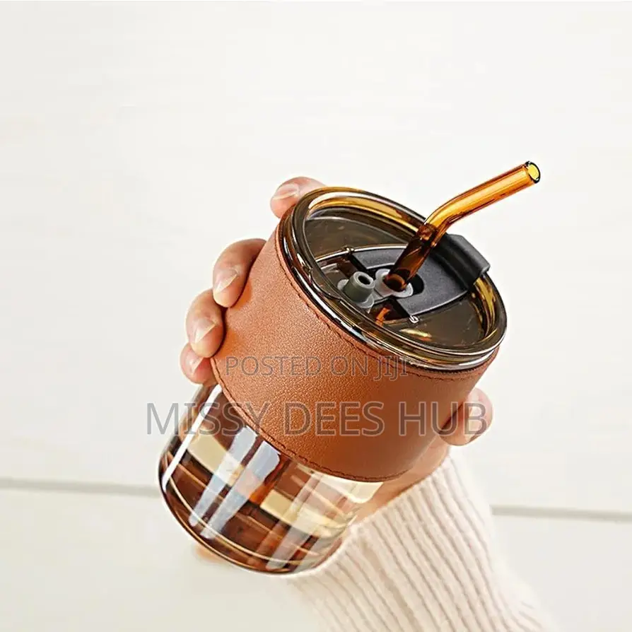Glass Tumbler With Lid and Straw