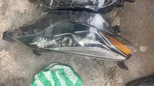 Toyota Corolla 2017 ES/ Sports Headlight Available