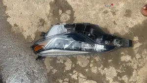 Toyota Corolla 2017 ES/ Sports Headlight Available