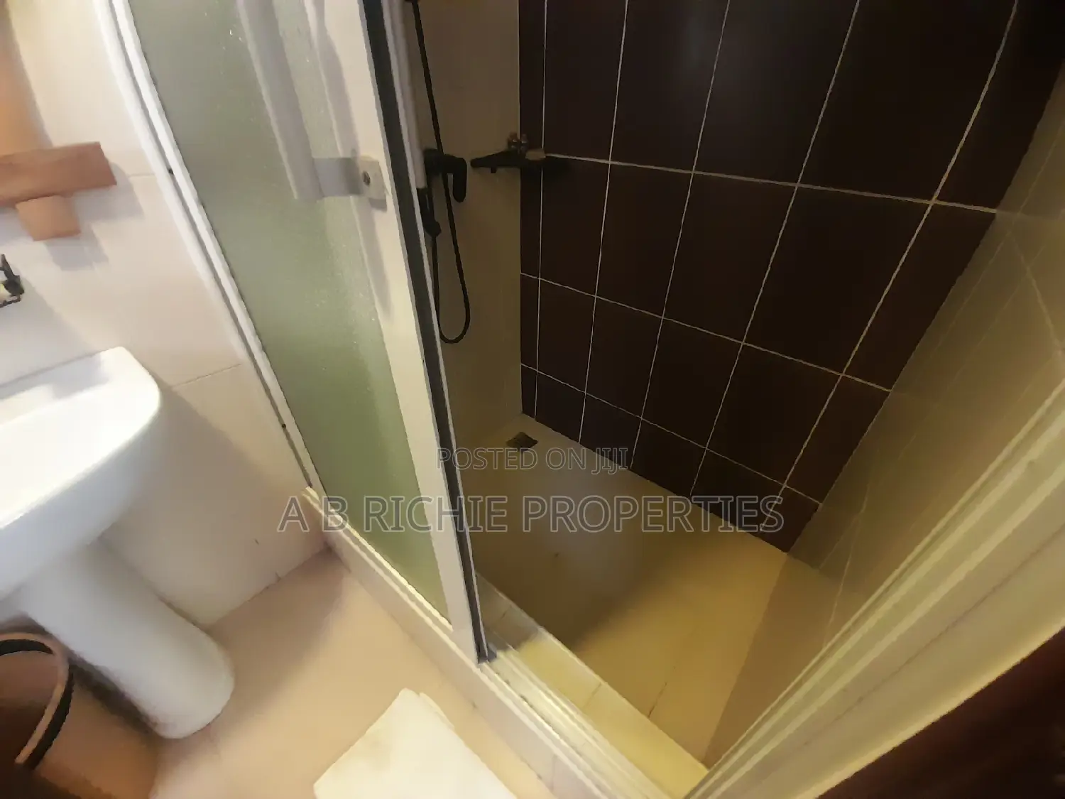 Furnished 2bdrm Apartment in Ab Richie Properties, Tseaddo for rent