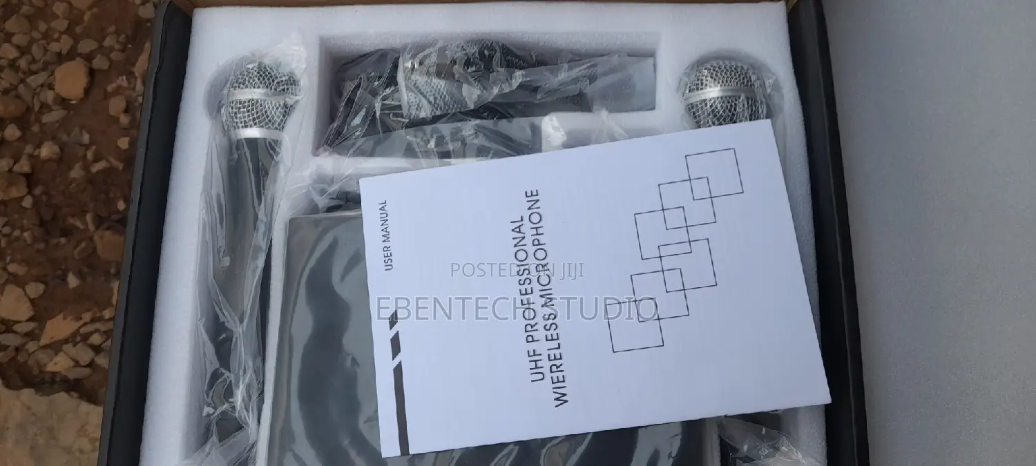 Handheld Wireless Microphone