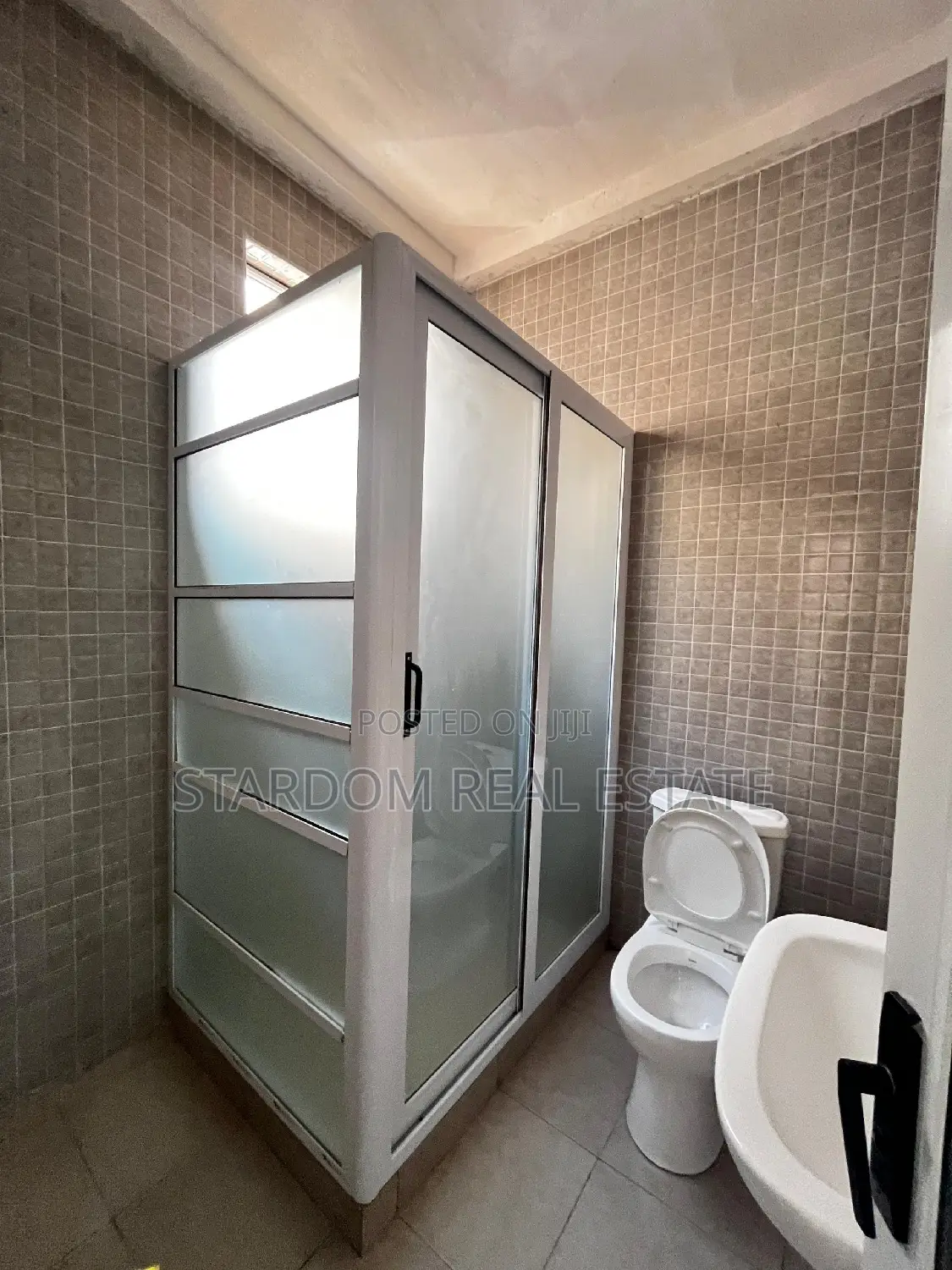 1bdrm Apartment in Ashaley Botwe for rent