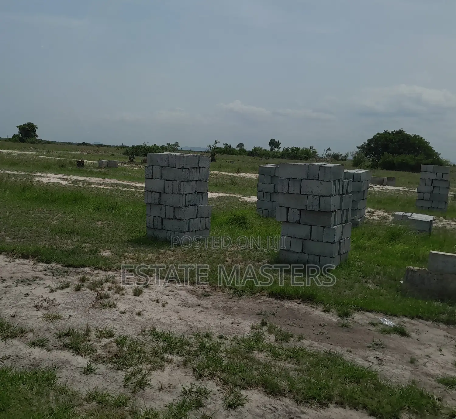 Plots of Land at Dwellys Court.
