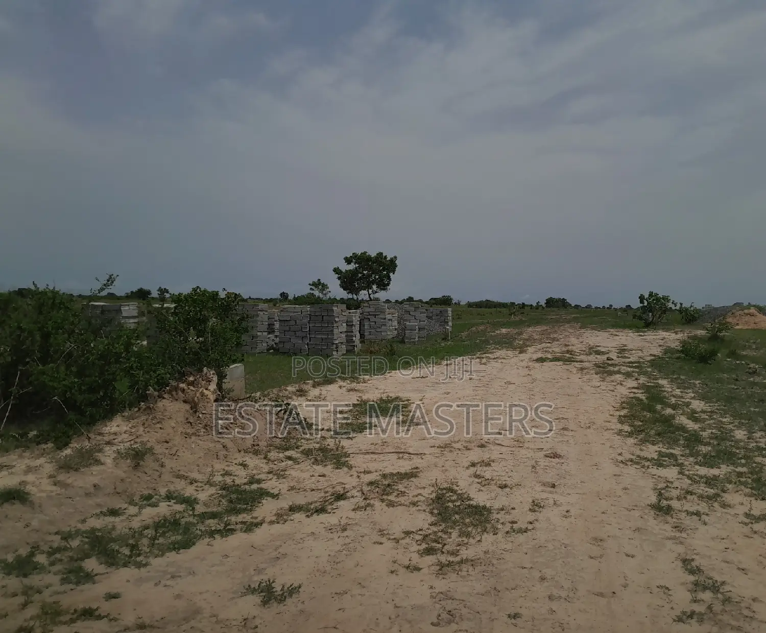 Plots of Land at Dwellys Court.