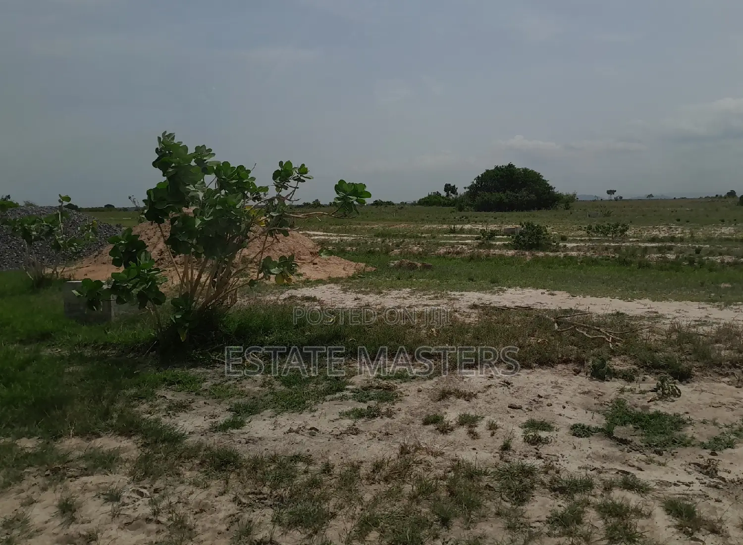 Plots of Land at Dwellys Court.