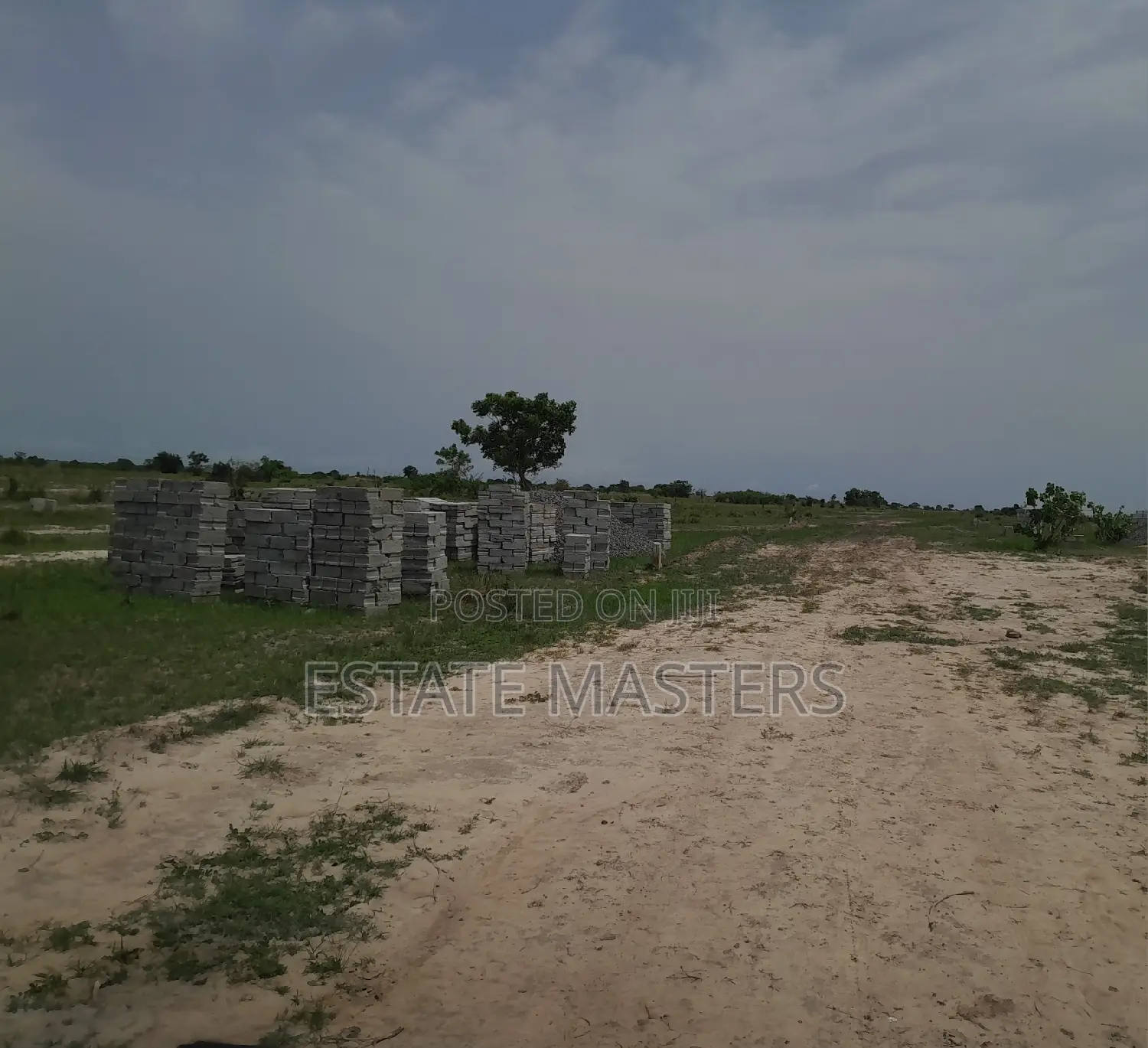 Plots of Land at Dwellys Court.