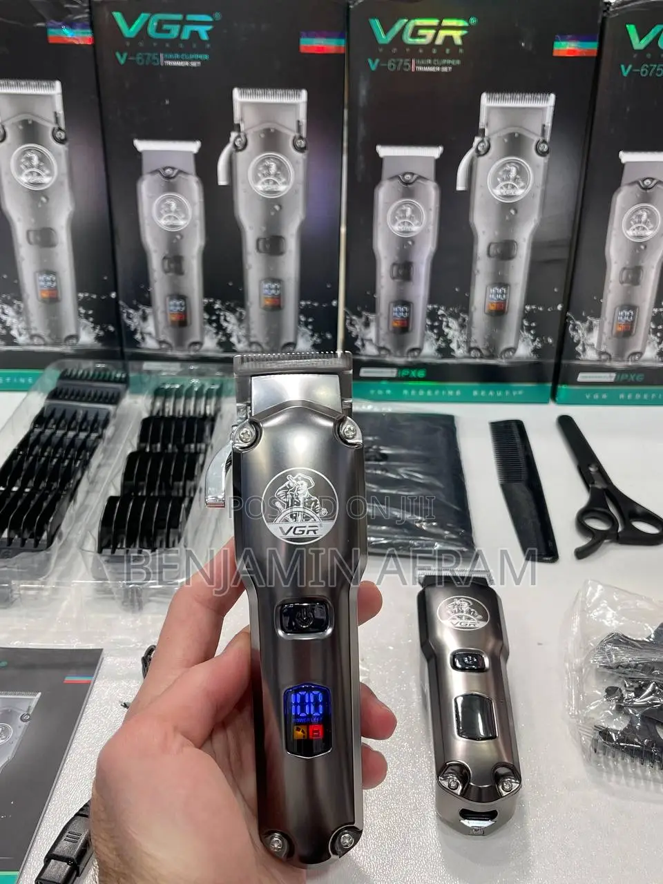 Cordless 2 in 1 Barbering Machine v-675