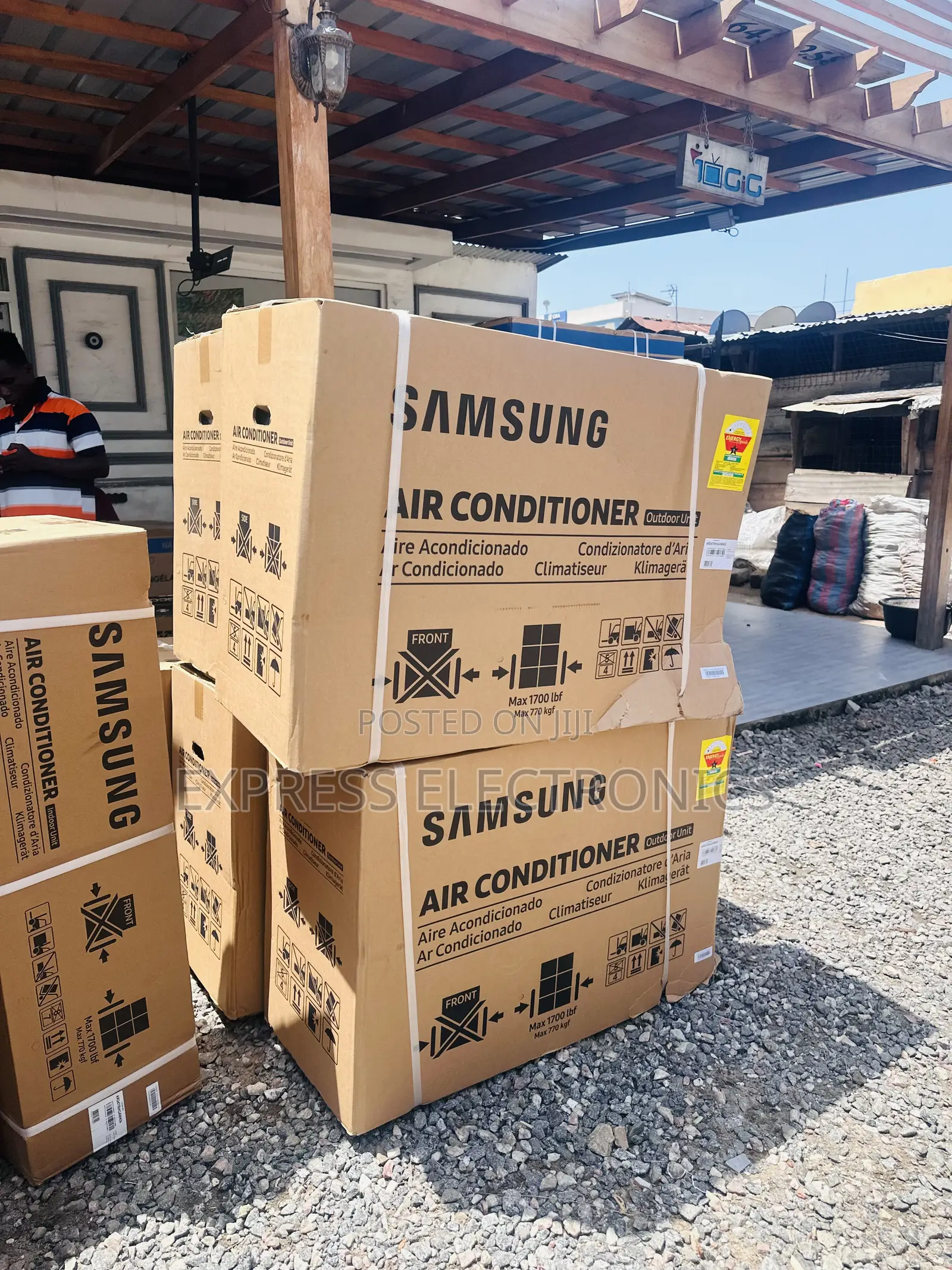 Samsung Split R410 Dehumidifier 2.0hp AC White