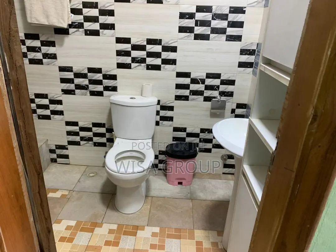 6bdrm Duplex in Wisa Groups, Accra Metropolitan for rent