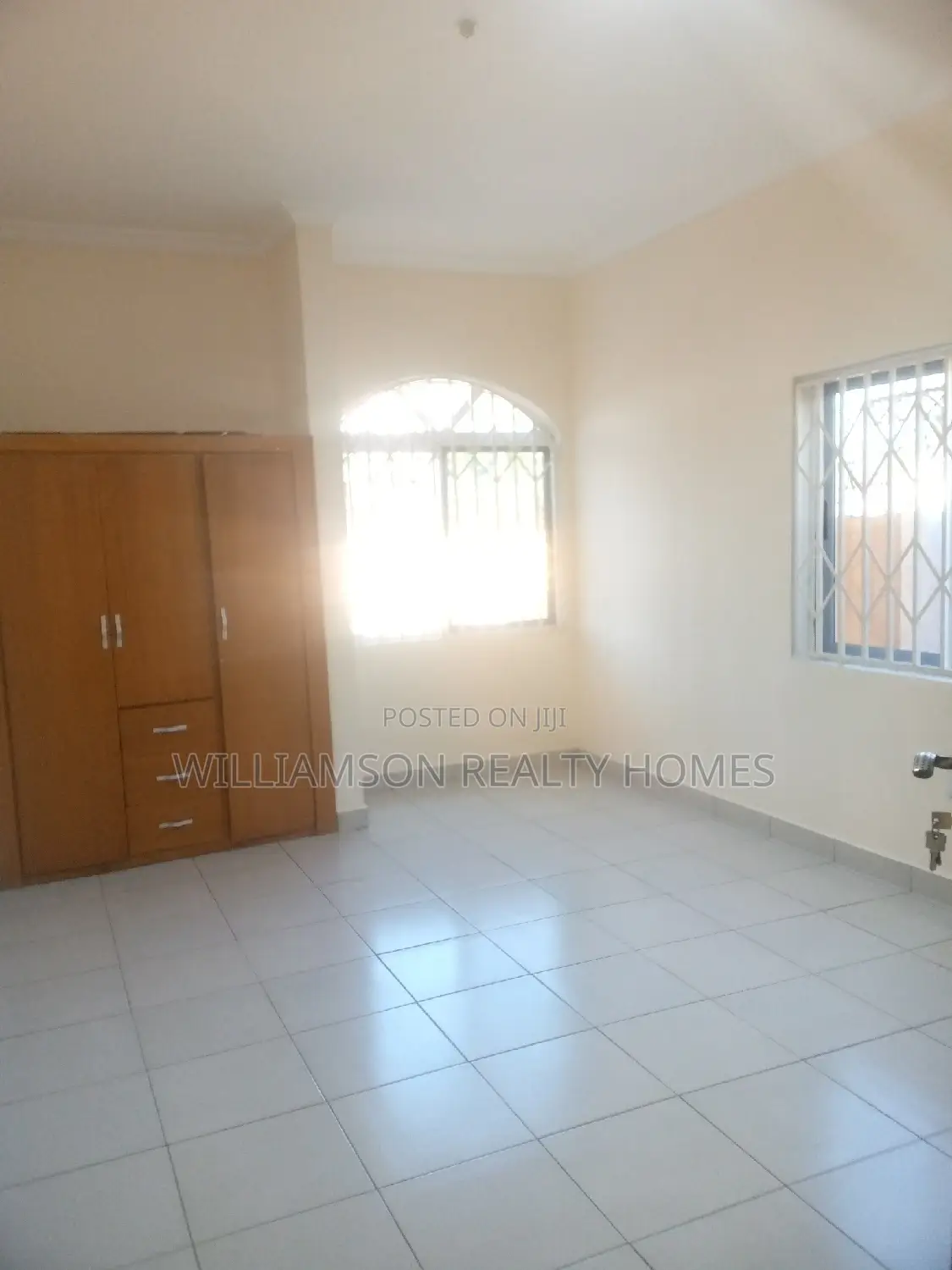 3bdrm House in Community 18 Area, Spintex for rent