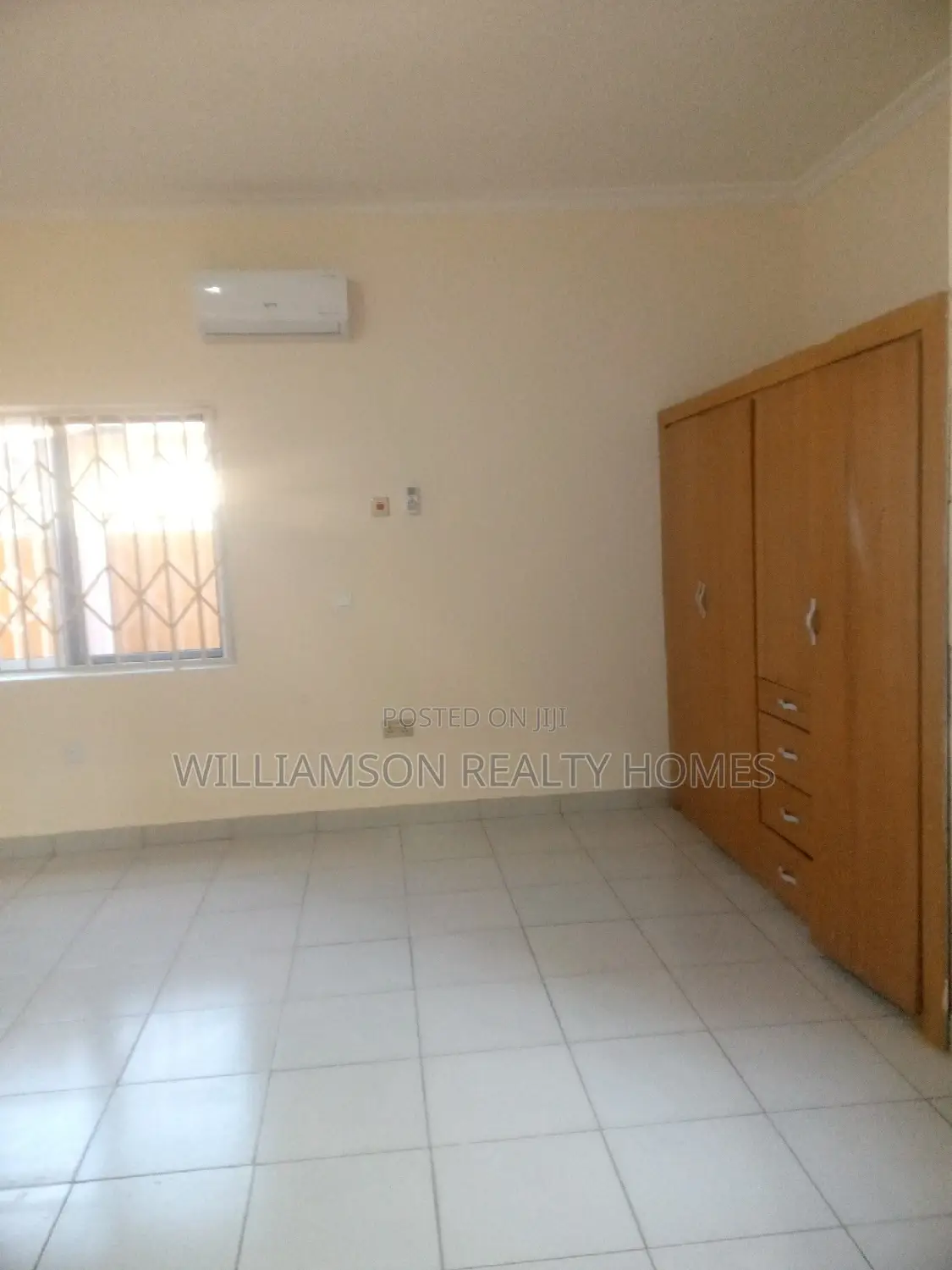3bdrm House in Community 18 Area, Spintex for rent