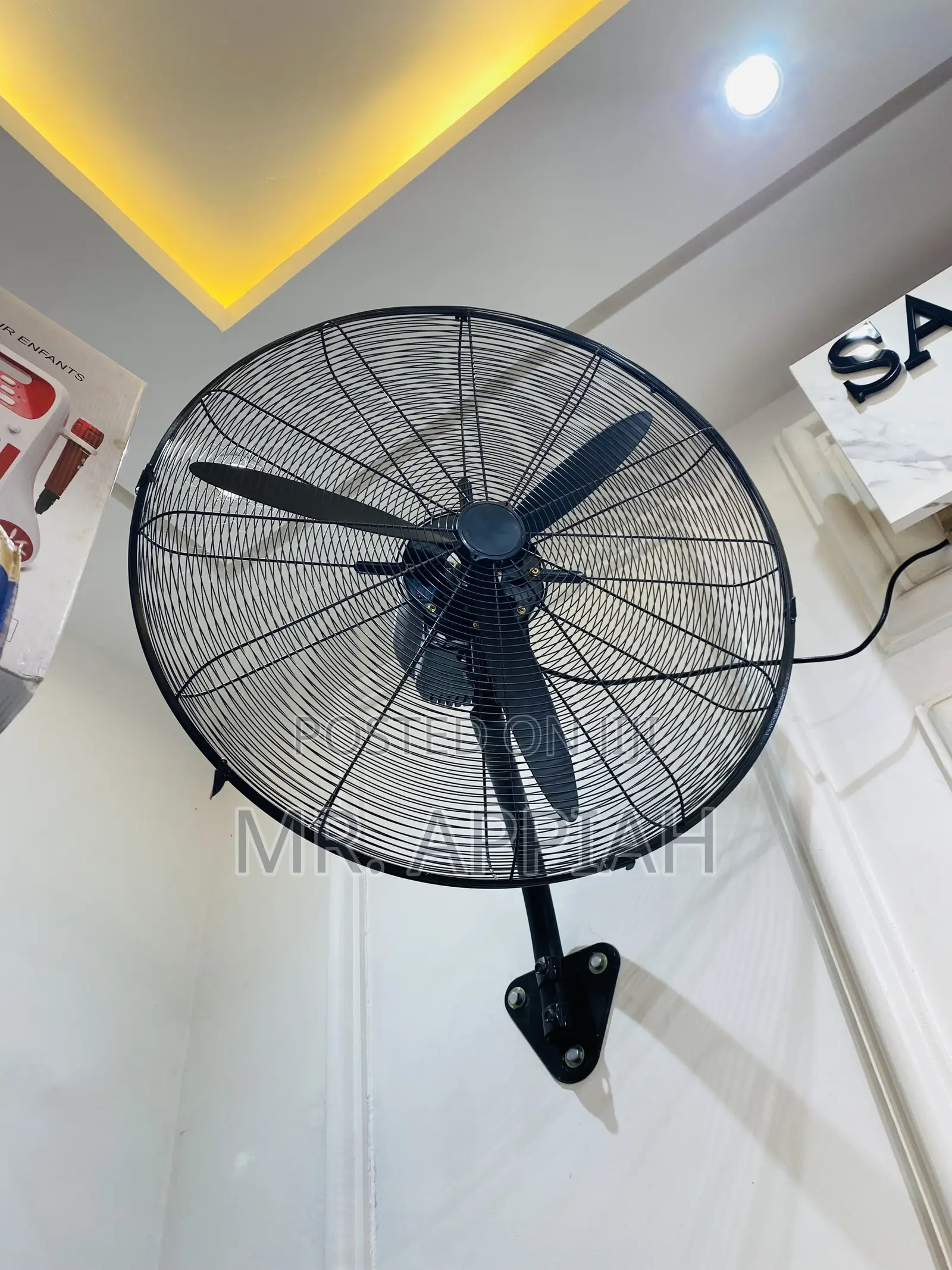 Elegant Black 26 Inch Electric Industrial Wall Fan.