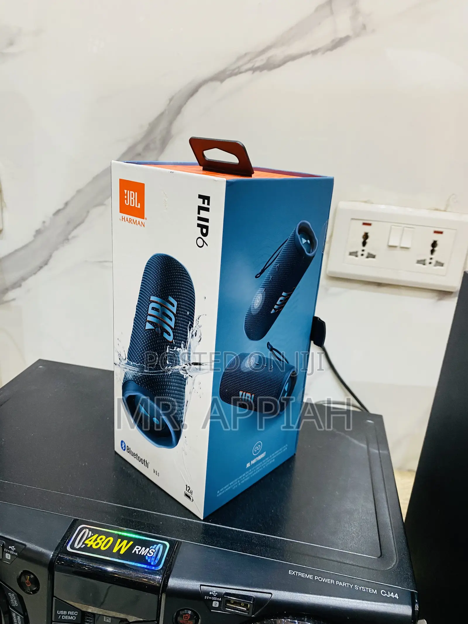 Well Design 20watt JBL Flip 6 Portable Waterproof Speaker.