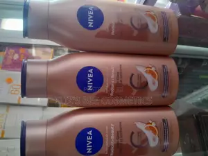 Photo - Nivea 95% Pure Vitamin C Body Lotion