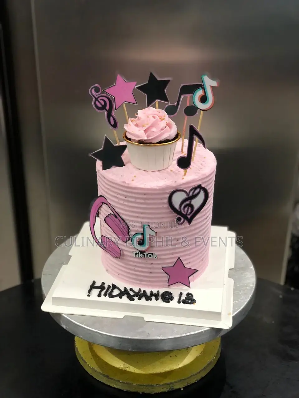 Tik Tok Cake