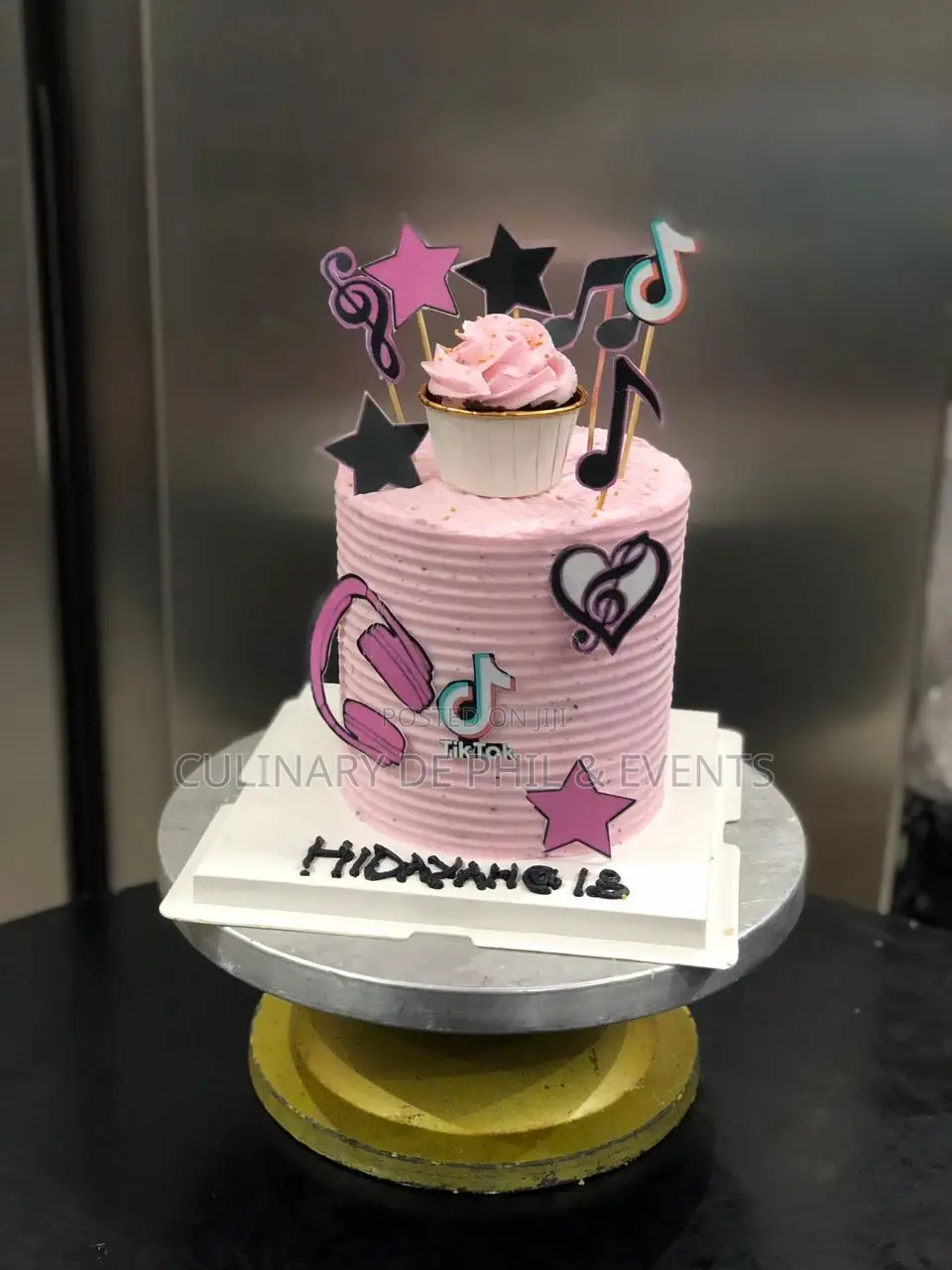 Tik Tok Cake
