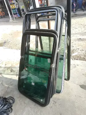 Side Glasses: Sprinter, D4d, Hiace, Stanbic, H100, H200, H1.