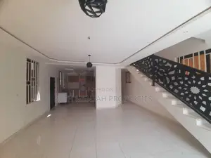 4bdrm House in Skm, Spintex for sale