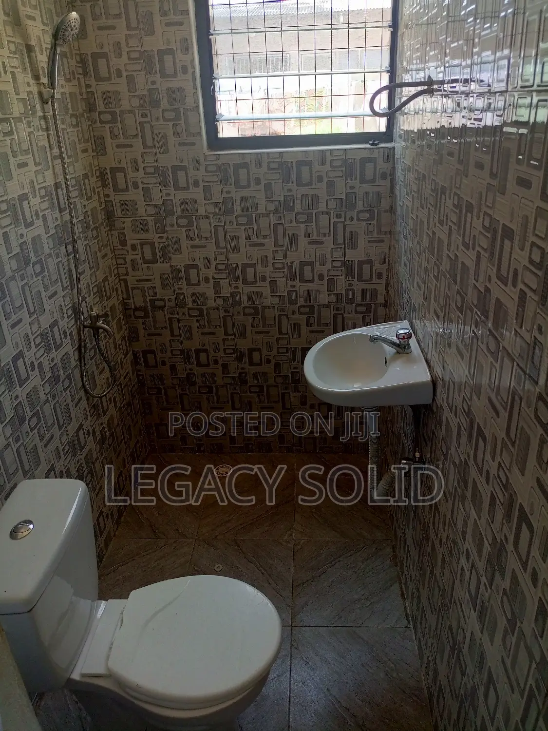 1bdrm Apartment in Legacy Solid Real, Teshie for rent