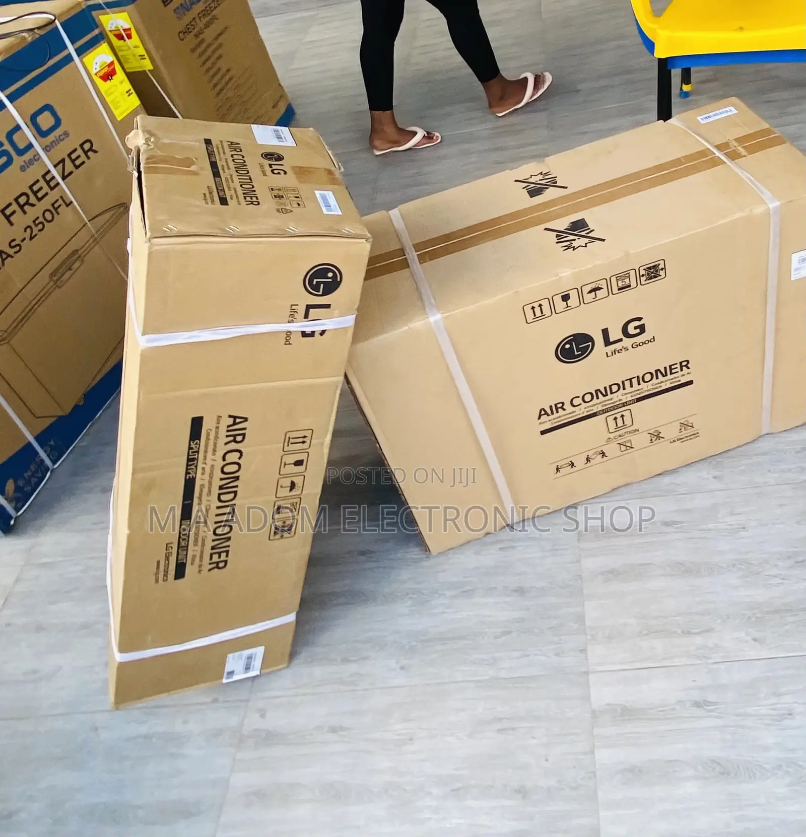 LG 2.0hp Split Type Air Conditioner(White)R410.