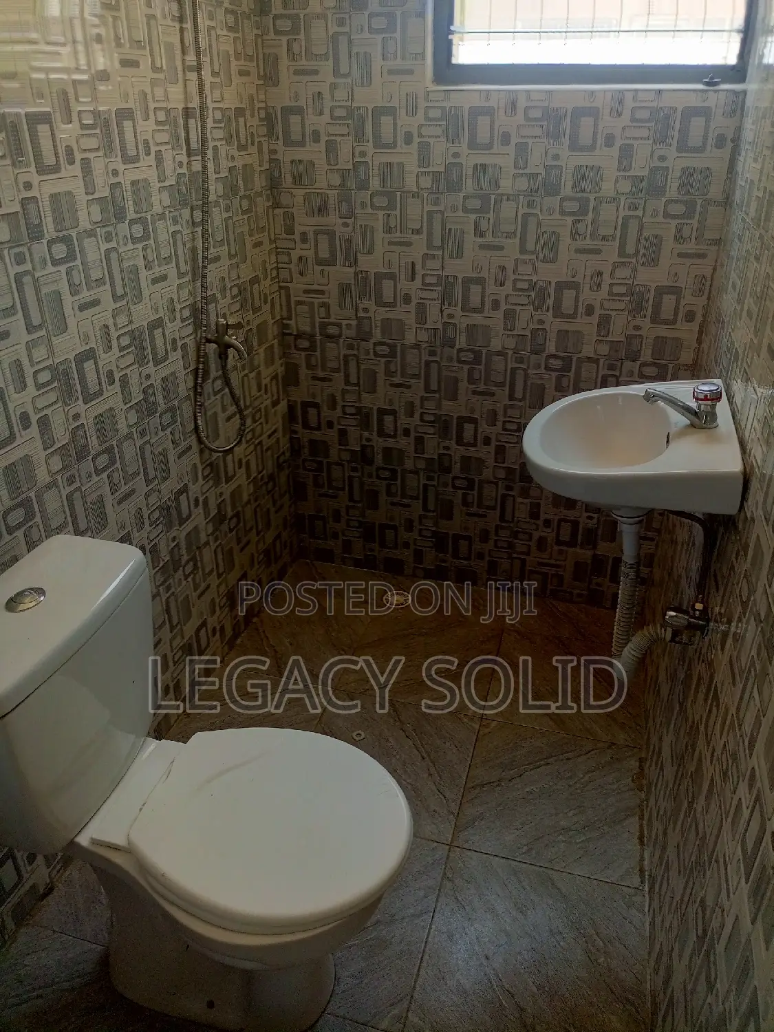 1bdrm Apartment in Legacy Solid Real, Teshie for rent