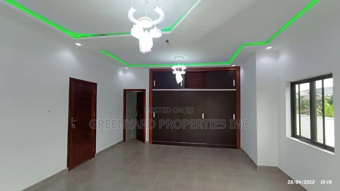 4bdrm House in Oyarifa for sale