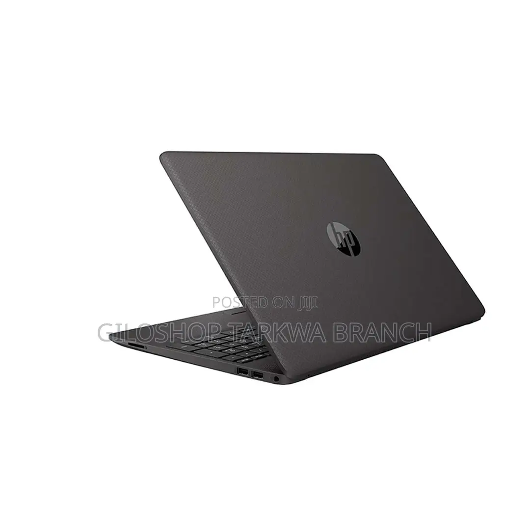 New Laptop HP 250 G8 8GB Intel Core i3 SSD 256GB