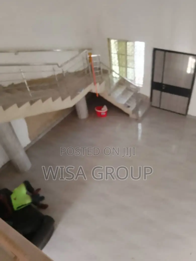 7bdrm Duplex in Wisa Groups, Accra Metropolitan for sale
