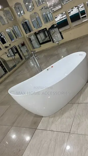 Heavy Bath Tub With Tap