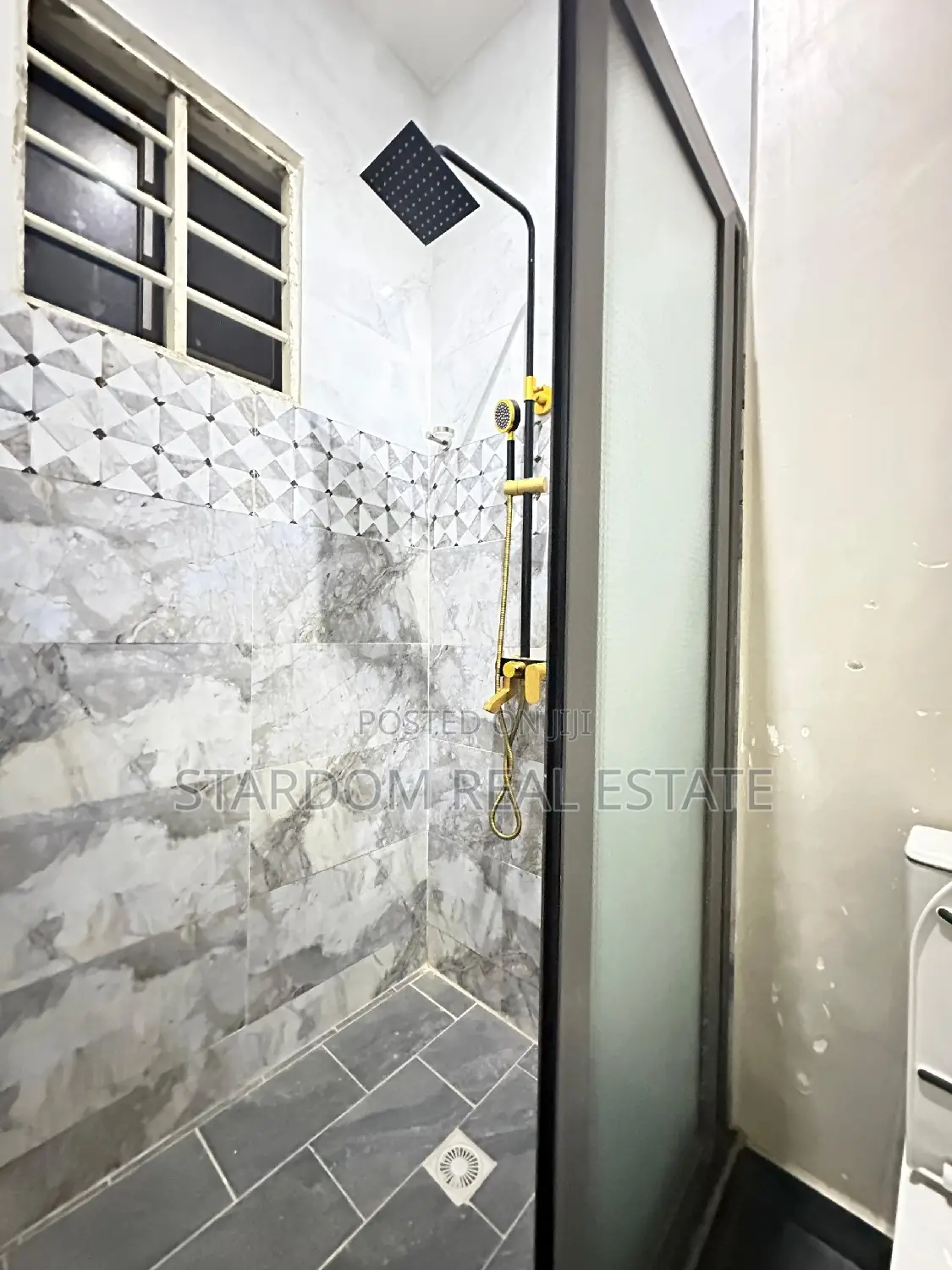 3bdrm Duplex in Adjiriganor for rent