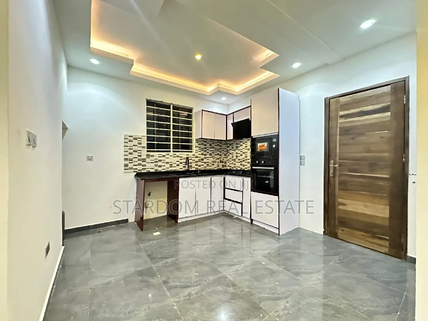 3bdrm Duplex in Adjiriganor for rent