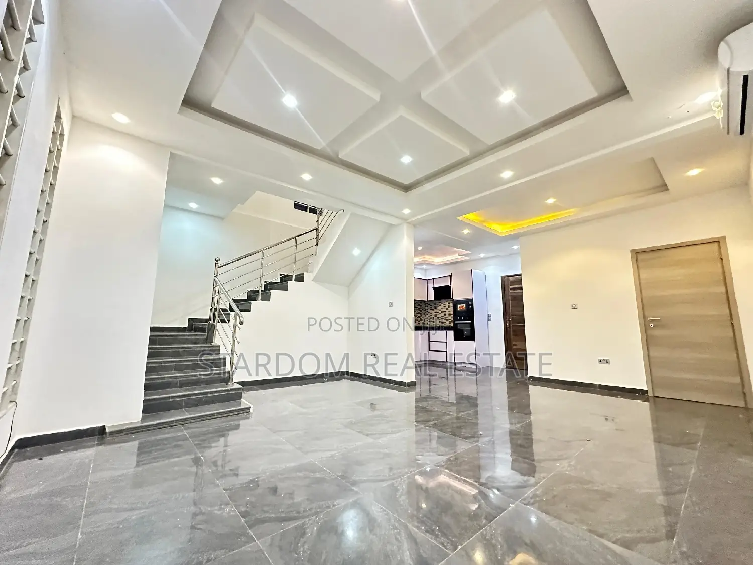 3bdrm Duplex in Adjiriganor for rent