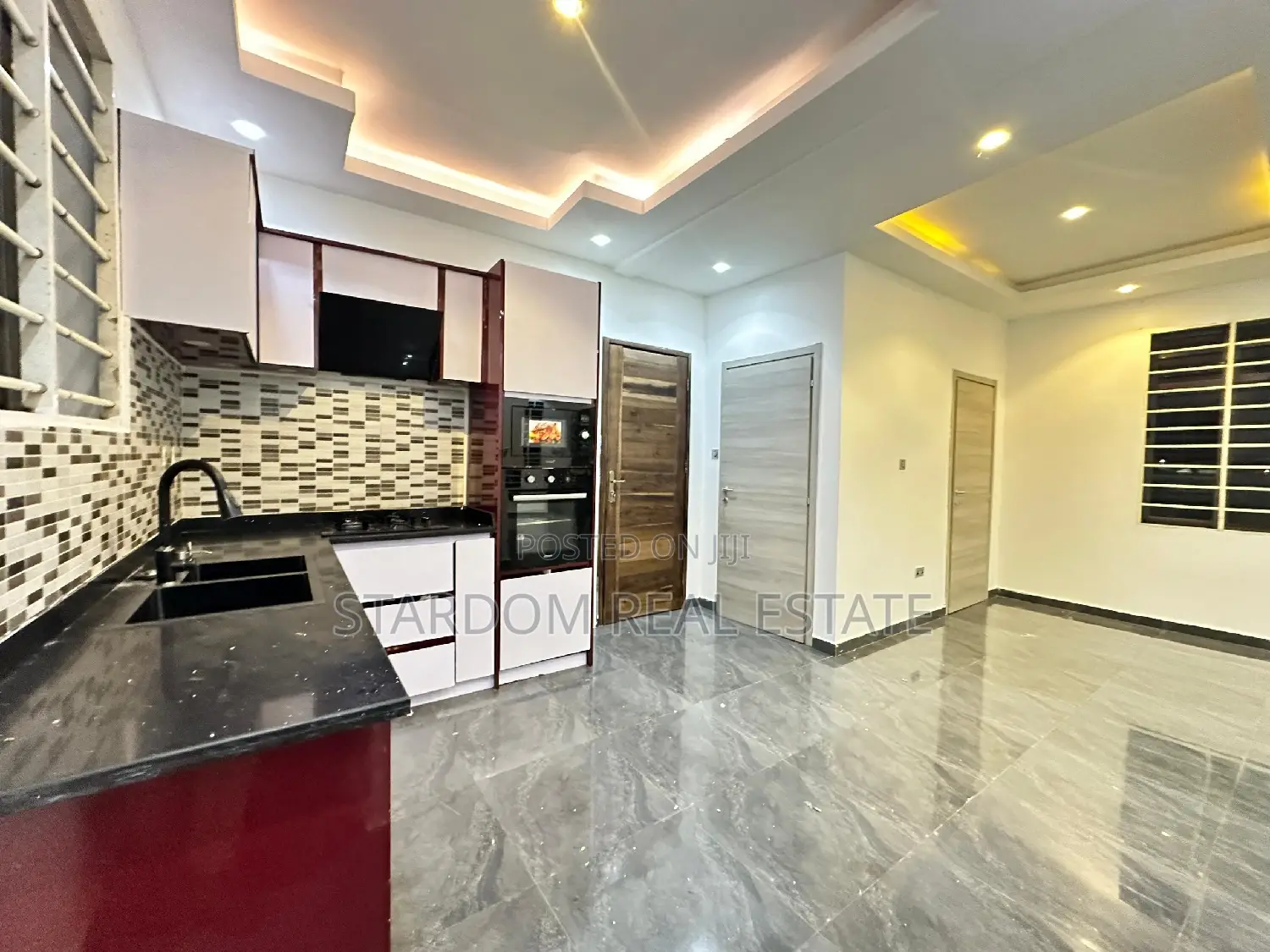 3bdrm Duplex in Adjiriganor for rent