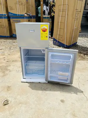Classic Design Nasco Nas F2-11 Bottom Freezer Fridge.