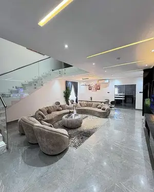 4bdrm House in Ashaley Botwe for sale