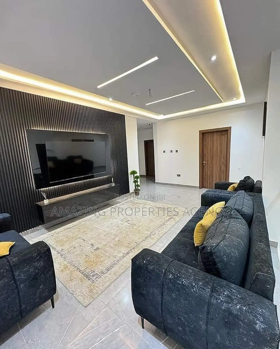4bdrm House in Ashaley Botwe for sale